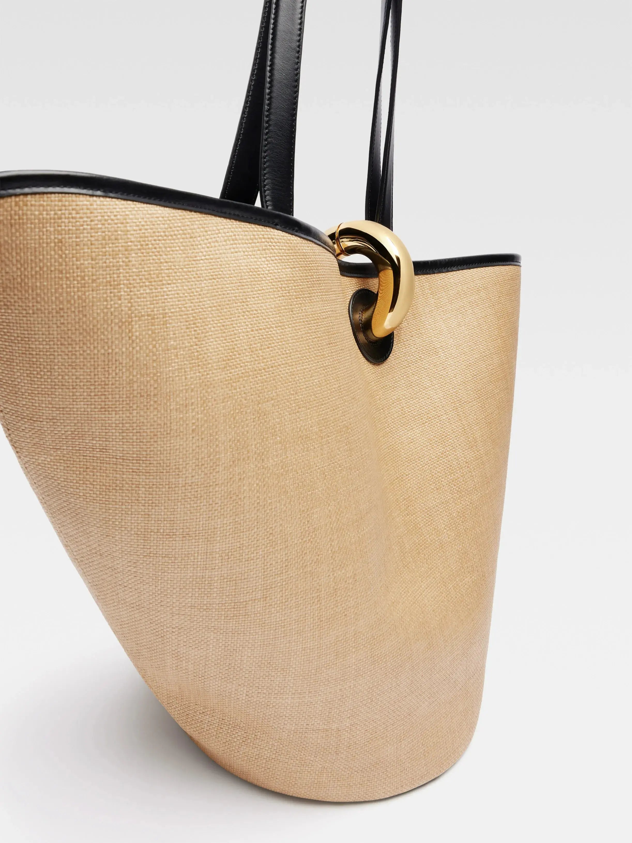 Le Bambola - La Casa Product vendor